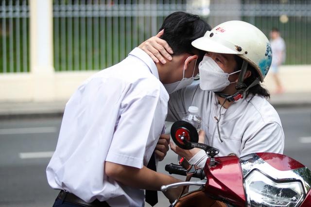 Thi tốt nghiệp THPT: Điều khiến nhiều lo lắng nhiều nhất không nằm trong đề thi... - Ảnh 3.