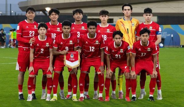 U.17 Indonesia bị chỉ trích dữ dội vì đứng chót bảng, mất vé World Cup: 'Không thể chấp nhận'- Ảnh 3. U.17 Indonesia bị chỉ trích dữ dội vì đứng chót bảng, mất vé World Cup: 'Không thể chấp nhận'- Ảnh 3.