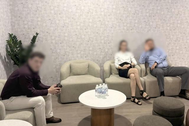 Phát hiện 20 người nước ngoài vi phạm xuất nhập cảnh tại cửa hàng ở Nha Trang- Ảnh 1. Phát hiện 20 người nước ngoài vi phạm xuất nhập cảnh tại cửa hàng ở Nha Trang- Ảnh 1.