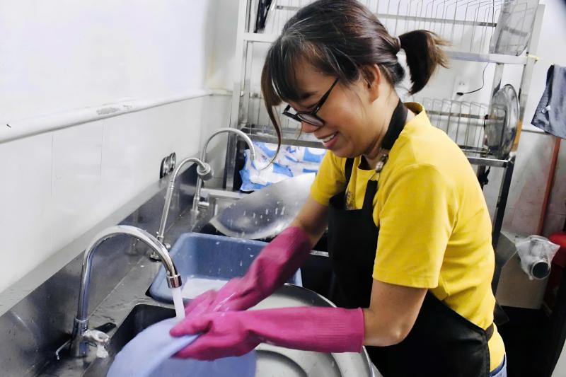 Quán cơm miễn phí gần bệnh viện và lời chúc lạ: ‘Mong không gặp lại’- Ảnh 9. Quán cơm miễn phí gần bệnh viện và lời chúc lạ: ‘Mong không gặp lại’- Ảnh 9.