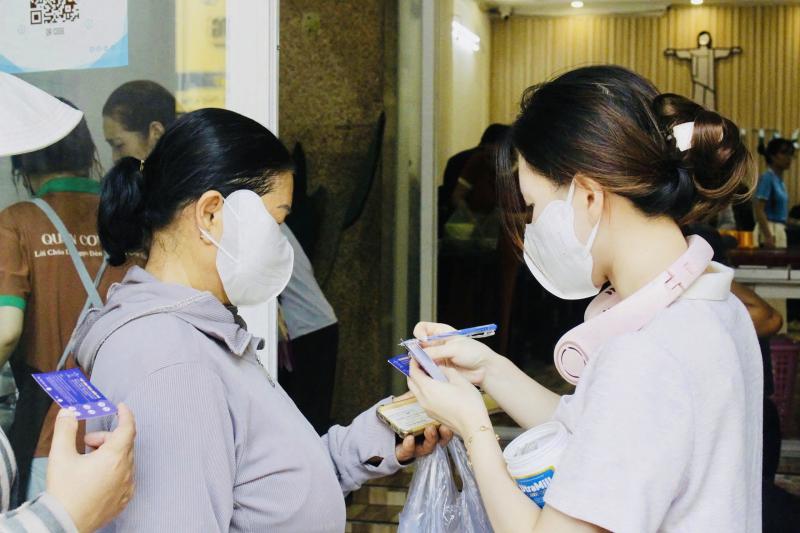 Quán cơm miễn phí gần bệnh viện và lời chúc lạ: ‘Mong không gặp lại’- Ảnh 8. Quán cơm miễn phí gần bệnh viện và lời chúc lạ: ‘Mong không gặp lại’- Ảnh 8.