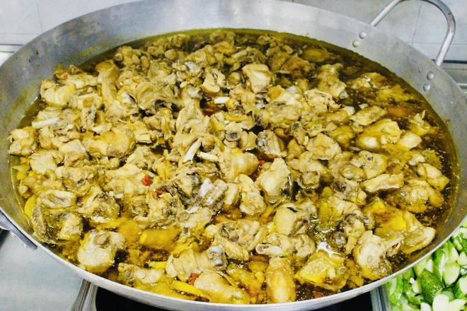 Quán cơm miễn phí gần bệnh viện và lời chúc lạ: ‘Mong không gặp lại’- Ảnh 4. Quán cơm miễn phí gần bệnh viện và lời chúc lạ: ‘Mong không gặp lại’- Ảnh 4.