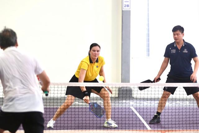 Cựu sao bóng chuyền Ngọc Hoa, Kim Huệ bùng cháy tại giải pickleball Bình Điền Open 2026- Ảnh 3. Cựu sao bóng chuyền Ngọc Hoa, Kim Huệ bùng cháy tại giải pickleball Bình Điền Open 2026- Ảnh 3.