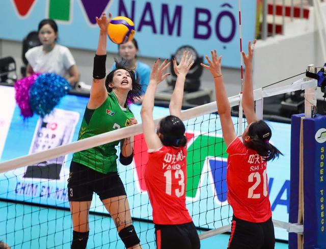Thanh Thúy bùng cháy, CLB VTV Bình Điền Long An vẫn bị CLB Giang Tô đánh bại- Ảnh 1. Thanh Thúy bùng cháy, CLB VTV Bình Điền Long An vẫn bị CLB Giang Tô đánh bại- Ảnh 1.