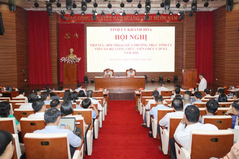 Nỗi lòng cán bộ cấp xã Khánh Hòa: Thiếu người, thêm việc, quy trình phải ‘tự mò’- Ảnh 1. Nỗi lòng cán bộ cấp xã Khánh Hòa: Thiếu người, thêm việc, quy trình phải ‘tự mò’- Ảnh 1.
