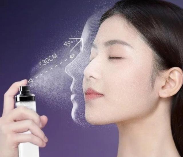 5 mẹo trang điểm giúp lớp nền bền màu, không trôi dù nắng nóng hay mưa rào- Ảnh 6. 5 mẹo trang điểm giúp lớp nền bền màu, không trôi dù nắng nóng hay mưa rào- Ảnh 6.