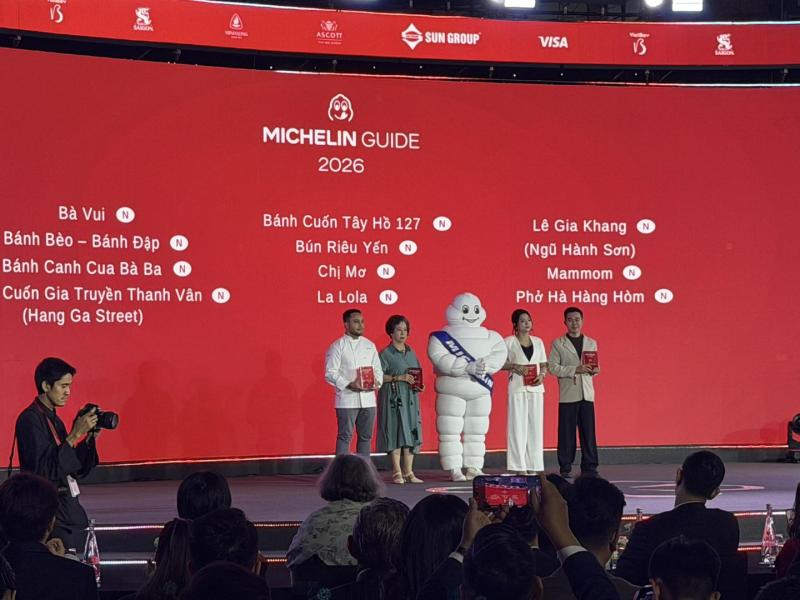 Đầu bếp Mexico đứng sau nhà hàng ở trung tâm TP.HCM được Michelin vinh danh, là ai? - Ảnh 1.