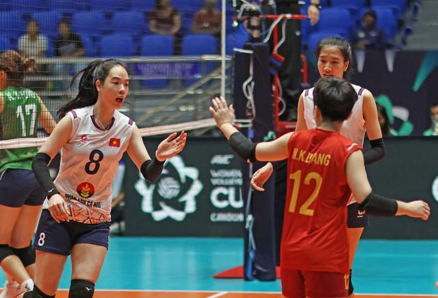 Xác định 4 đội vào bán kết giải bóng chuyền AVC Cup 2026: Chủ nhà dừng bước - Ảnh 2.