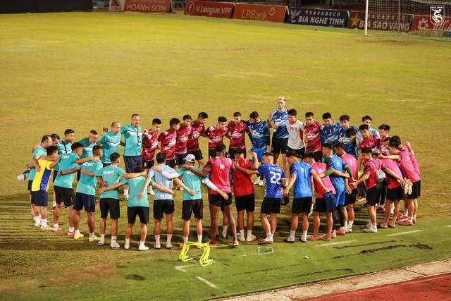 Lịch thi đấu play-off cực nóng Bắc Ninh đại chiến PVF-CAND: Dàn sao U.23 Việt Nam giữ suất V-League?- Ảnh 2. Lịch thi đấu play-off cực nóng Bắc Ninh đại chiến PVF-CAND: Dàn sao U.23 Việt Nam giữ suất V-League?- Ảnh 2.