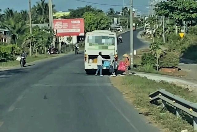 Vĩnh Long mở đợt cao điểm xử lý 'xe dù, bến cóc' không có vùng cấm- Ảnh 1. Vĩnh Long mở đợt cao điểm xử lý 'xe dù, bến cóc' không có vùng cấm- Ảnh 1.