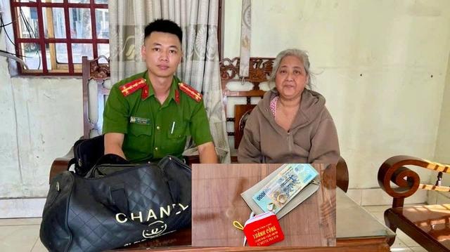 Đồng Nai: Công an giúp người phụ nữ tìm lại túi xách chứa gần 1 cây vàng - Ảnh 3.