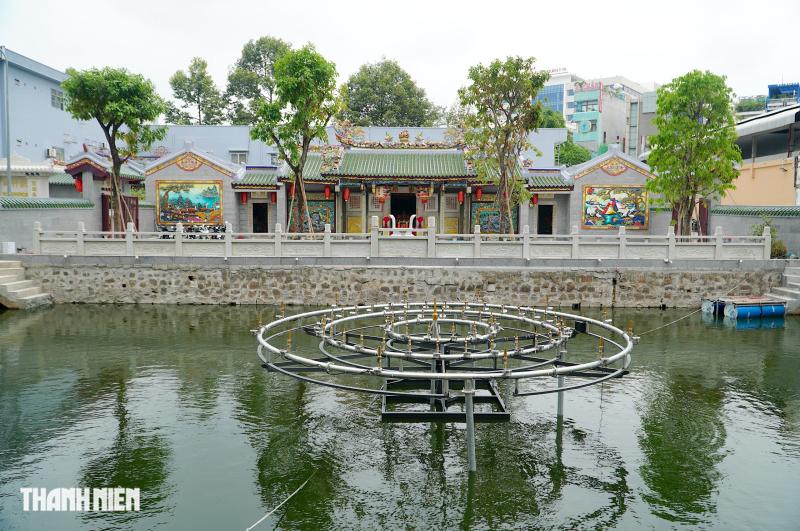 Nghĩa Từ Triều Châu 150 tuổi nằm trong Bệnh viện An Bình được ‘thay áo mới’ - Ảnh 2.