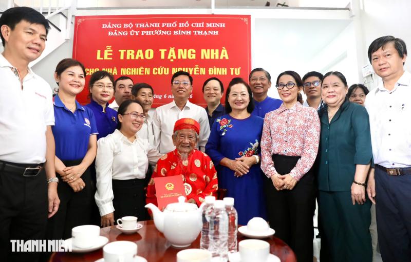 TP.HCM trao tặng nhà mới cho nhà nghiên cứu Nguyễn Đình Tư ở tuổi 106- Ảnh 5.