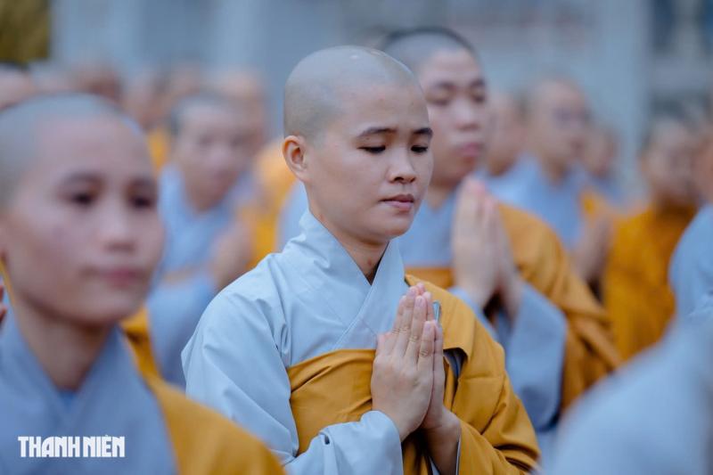Tưởng niệm 63 năm Bồ tát Thích Quảng Đức tại tháp tôn trí xá lợi trái tim - Ảnh 13.