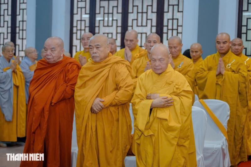 Trang nghiêm lễ tưởng niệm 63 năm Bồ tát Thích Quảng Đức vị pháp thiêu thân tại TP.HCM - Ảnh 7.