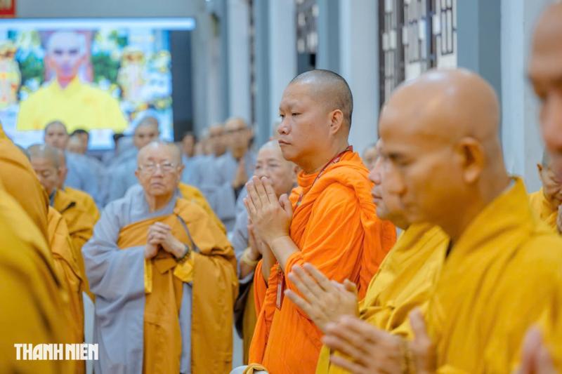Trang nghiêm lễ tưởng niệm 63 năm Bồ tát Thích Quảng Đức vị pháp thiêu thân tại TP.HCM - Ảnh 5.