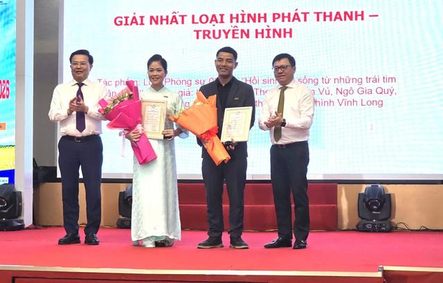 Trao Giải báo chí Nam bộ lần thứ I, vinh danh 22 tác phẩm xuất sắc- Ảnh 5. Trao Giải báo chí Nam bộ lần thứ I, vinh danh 22 tác phẩm xuất sắc- Ảnh 5.