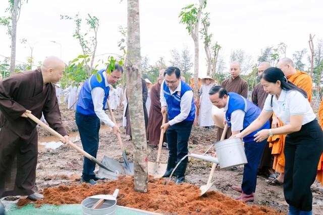 TP.HCM lan tỏa ‘khát vọng xanh’ từ những vườn cây đại đoàn kết - Ảnh 3.