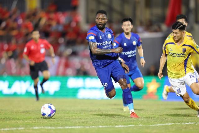 Cú đúp niềm vui của HLV Park Hang-seo, Bắc Ninh thắng nghẹt thở PVF-CAND: Thăng hạng V-League! - Ảnh 3. Cú đúp niềm vui của HLV Park Hang-seo, Bắc Ninh thắng nghẹt thở PVF-CAND: Thăng hạng V-League! - Ảnh 3.